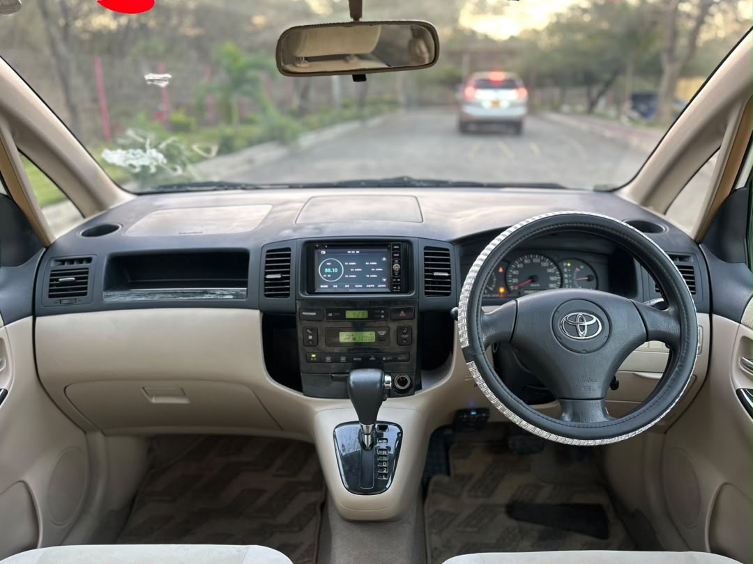 TOYOTA COROLLA SPACIO thumbnail 4
